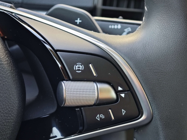 Škoda Karoq Selection DSG 1,5 TSI 110kW 21