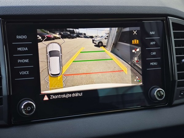 Škoda Karoq Selection DSG 1,5 TSI 110kW 15