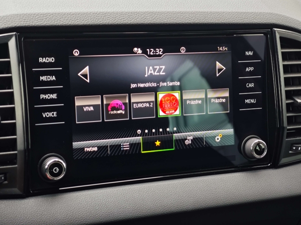 Škoda Karoq Selection DSG 1,5 TSI 110kW 14