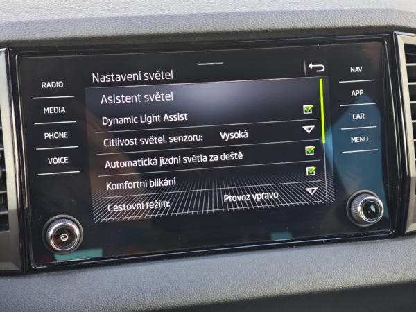 Škoda Karoq Sportline DSG 1,5 TSI 110kW 19