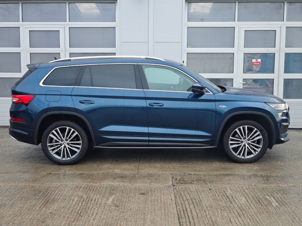 Škoda Kodiaq L&K + Family Packet + Pano 4x4 DSG 2,0 TSI 140kW 9