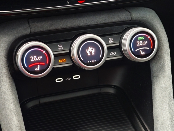 Škoda Kodiaq Selection + dovýbava 4x4 DSG 2,0 TDI 142kW 26