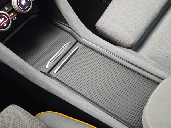 Škoda Kodiaq Selection + dovýbava 4x4 DSG 2,0 TDI 142kW 27