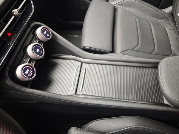 Škoda Kodiaq Top Selection 4x4 DSG 2,0 TDI 142kW 29