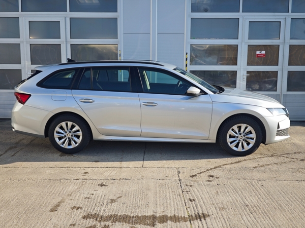 Škoda Octavia Combi Selection DSG 2,0 TDI 110kW 9