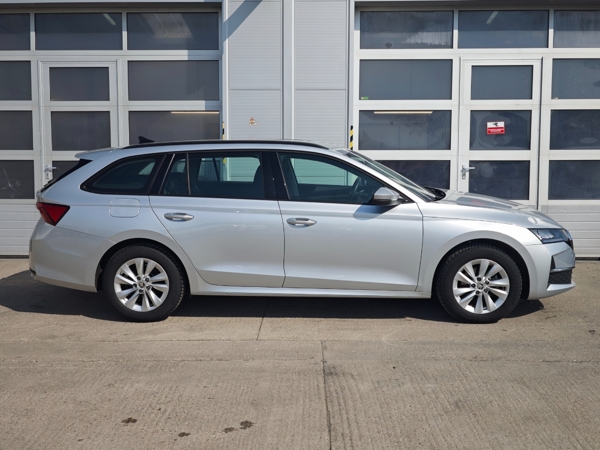 Škoda Octavia Combi Selection DSG 2,0 TDI 110kW 9