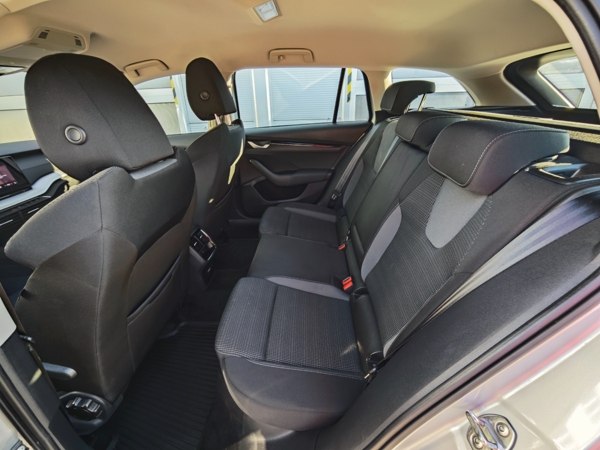 Škoda Octavia Combi Selection DSG 2,0 TDI 110kW 10