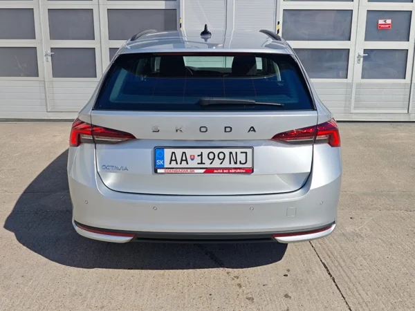 Škoda Octavia Combi Selection DSG 2,0 TDI 110kW 6