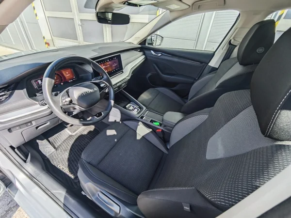 Škoda Octavia Combi Selection DSG 2,0 TDI 110kW 10