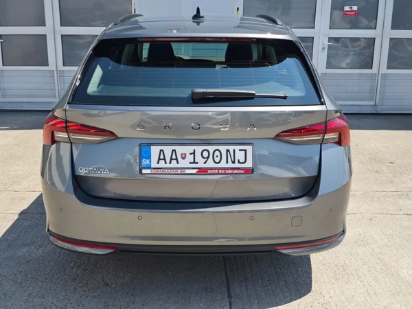 Škoda Octavia Combi Selection DSG 2,0 TDI 110kW 6