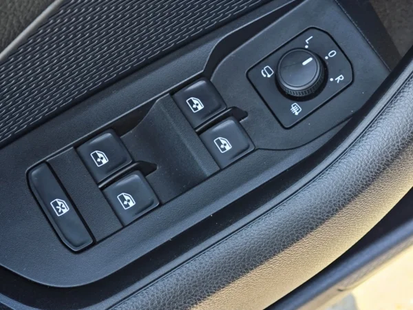 Škoda Octavia Combi Selection DSG 2,0 TDI 110kW 29