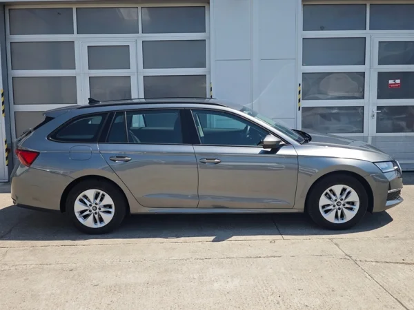 Škoda Octavia Combi Selection DSG 2,0 TDI 110kW 9