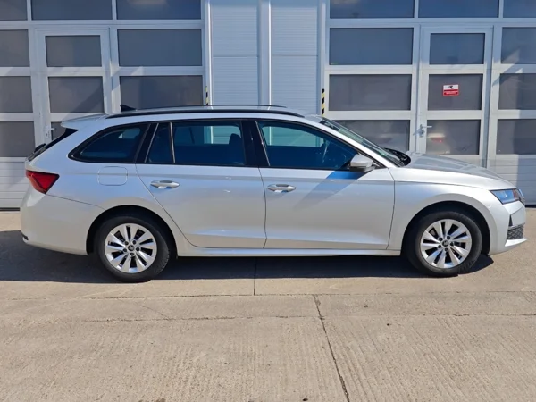 Škoda Octavia Combi Selection DSG 2,0 TDI 110kW 9