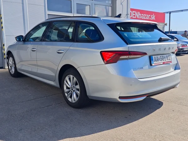 Škoda Octavia Combi Selection DSG 2,0 TDI 110kW 7
