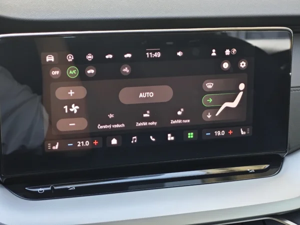 Škoda Octavia Combi Selection DSG 2,0 TDI 110kW 21