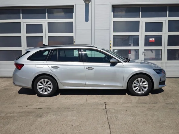 Škoda Octavia Combi Selection DSG 2,0 TDI 110kW 9