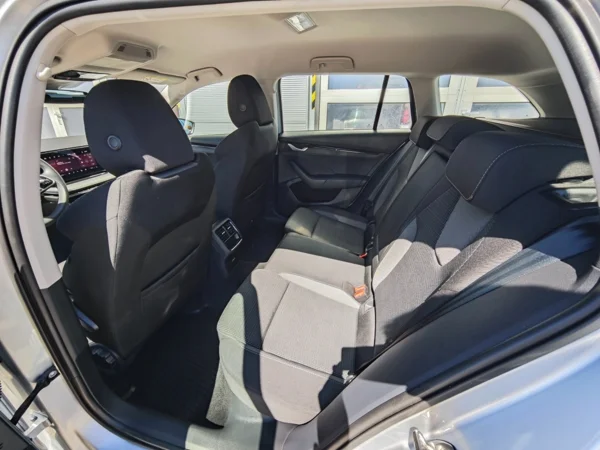 Škoda Octavia Combi Selection DSG 2,0 TDI 110kW 12