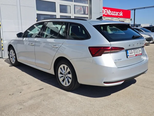Škoda Octavia Combi Selection DSG 2,0 TDI 110kW 7