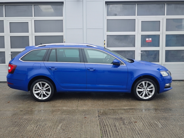 Škoda Octavia Combi Style Plus + Safety Pack 4x4 DSG 2,0 TDI 135kW 9