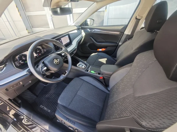 Škoda Octavia Combi Style Plus 4x4 DSG 2,0 TSI 140kW 10