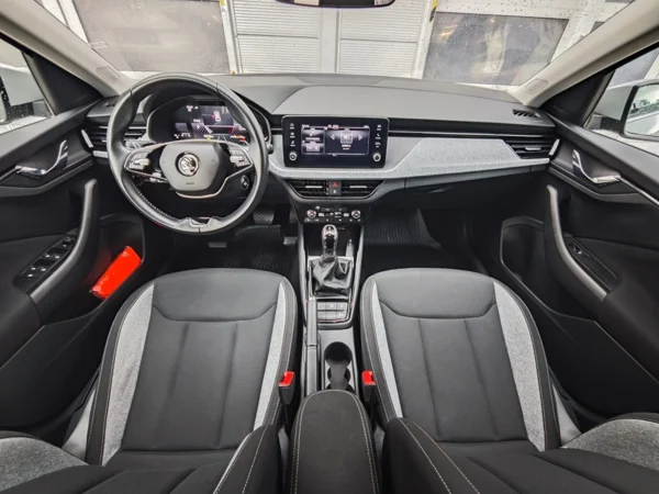 Škoda Scala Selection DSG TSI 85kW 13