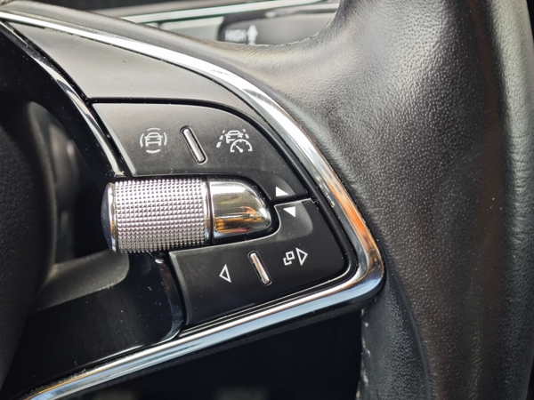 Škoda Superb Combi JOY DSG 1,5 TSI 110kW 26