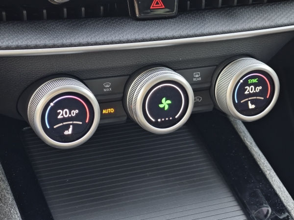 Škoda Superb Combi Selection DSG 2,0 TDI 110kW 17