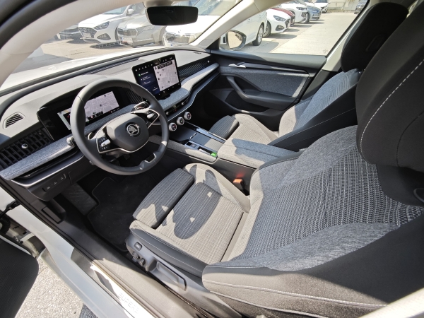 Škoda Superb Combi Selection DSG 2,0 TDI 110kW 6