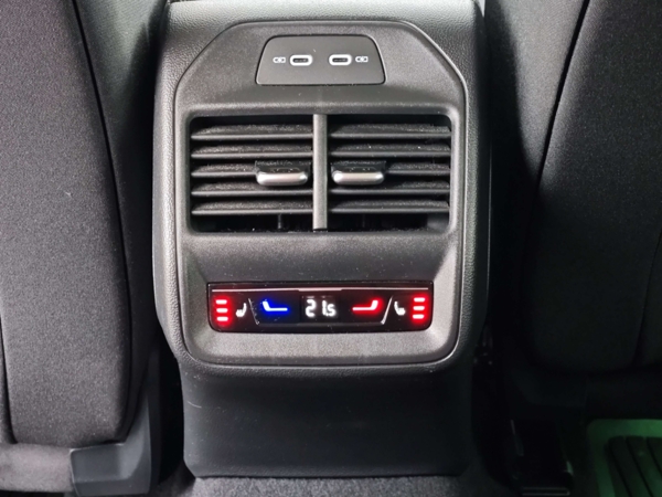 Škoda Superb Combi Top Selection 4x4 DSG 2,0 TDI 142kW 39