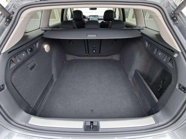 Škoda Superb Combi Top Selection 4x4 DSG 2,0 TDI 142kW 40