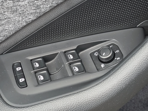 Škoda Superb Combi Top Selection 4x4 DSG 2,0 TDI 142kW 33