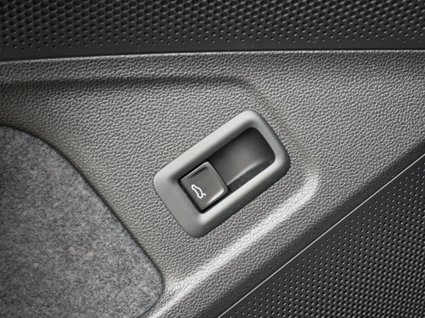 Škoda Superb Combi Top Selection 4x4 DSG 2,0 TDI 142kW 34