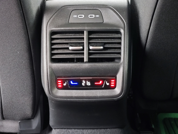 Škoda Superb Combi Top Selection 4x4 DSG 2,0 TDI 142kW 39