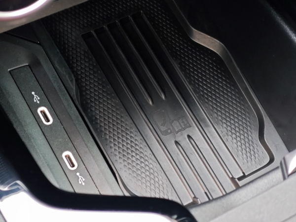 Škoda Superb Combi Top Selection 4x4 DSG 2,0 TDI 142kW 28