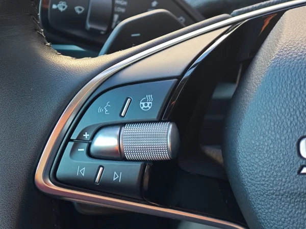 Škoda Superb Combi Top Selection DSG 2,0 TDI 110kW 33