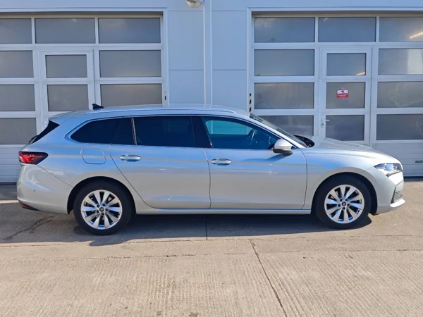 Škoda Superb Combi Top Selection DSG 2,0 TDI 110kW 9