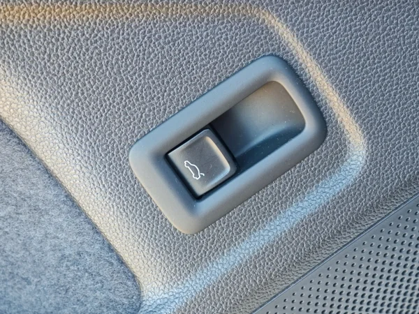 Škoda Superb Combi Top Selection DSG 2,0 TDI 110kW 38