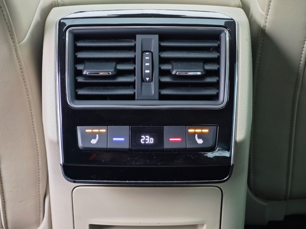 Škoda Superb Laurin & Klement 4x4 DSG 2,0 TSI 206kW 38