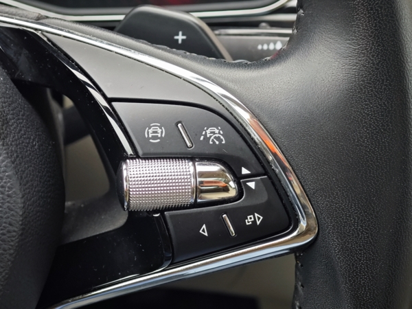 Škoda Superb Laurin & Klement 4x4 DSG 2,0 TSI 206kW 33