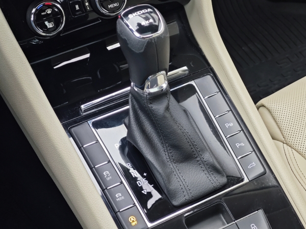 Škoda Superb Laurin & Klement 4x4 DSG 2,0 TSI 206kW 30