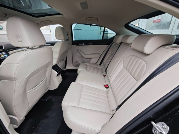 Škoda Superb Laurin & Klement 4x4 DSG 2,0 TSI 206kW 11