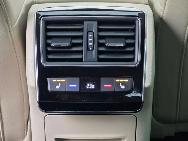 Škoda Superb Laurin & Klement 4x4 DSG 2,0 TSI 206kW 38