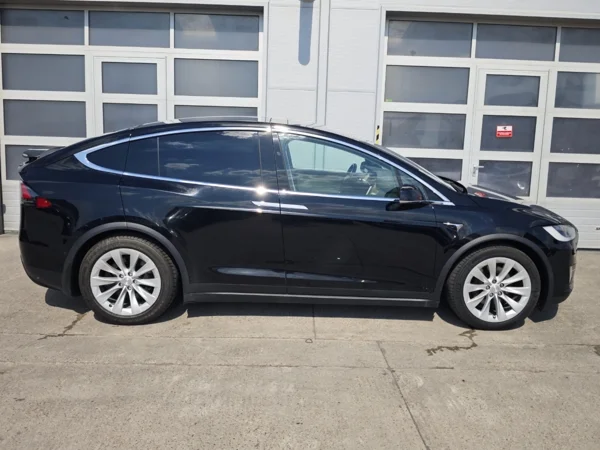 Tesla Model X 100D 4x4 386kW 11