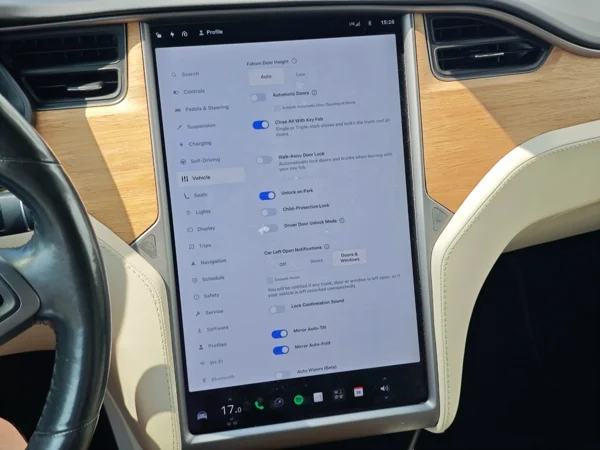 Tesla Model X 100D 4x4 386kW 23