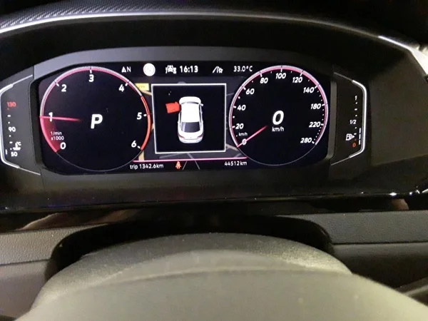 Volkswagen Arteon R-Line 4motion DSG 2,0 TDI 147kW 9