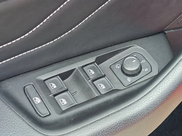 Volkswagen Arteon R-Line 4motion DSG 2,0 TDI 147kW 37
