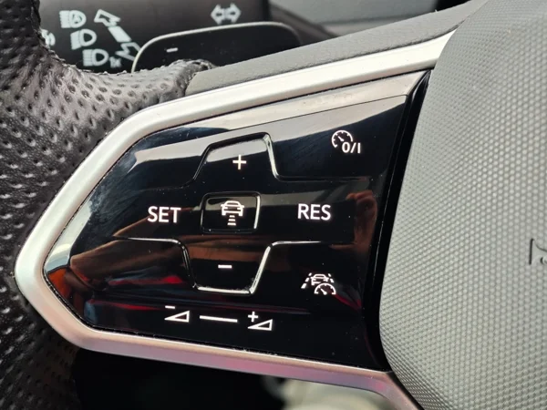 Volkswagen Arteon R-Line 4motion DSG 2,0 TDI 147kW 33