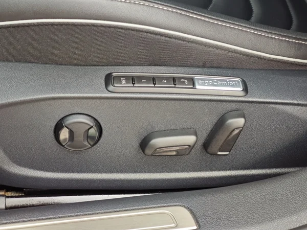 Volkswagen Arteon R-Line 4motion DSG 2,0 TDI 147kW 36