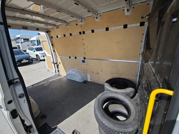 Volkswagen Crafter L3 35 2,0 TDI 103kW 10