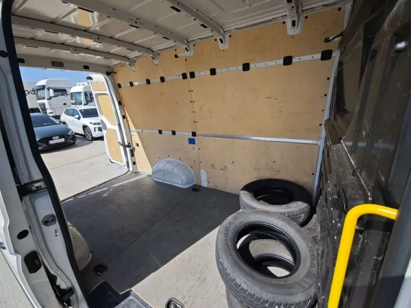 Volkswagen Crafter L3 35 2,0 TDI 103kW 10